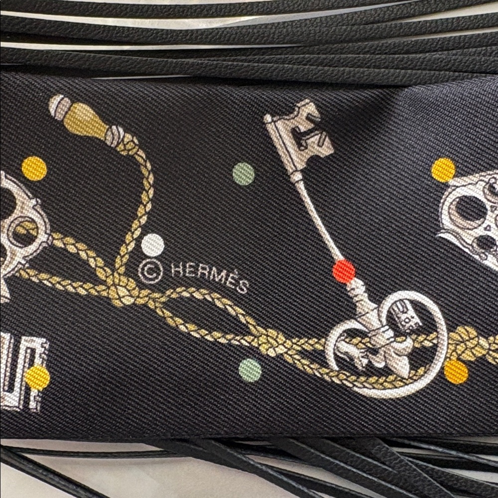 Brand new Hermes cles pos fringe twilly leather black - Picture 8 of 10